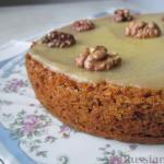 How to bake a simple and delicious carrot cake