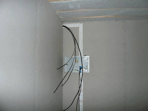 Як влаштована електропроводка в панельному будинку