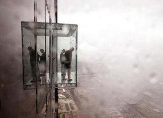 Glass observation deck