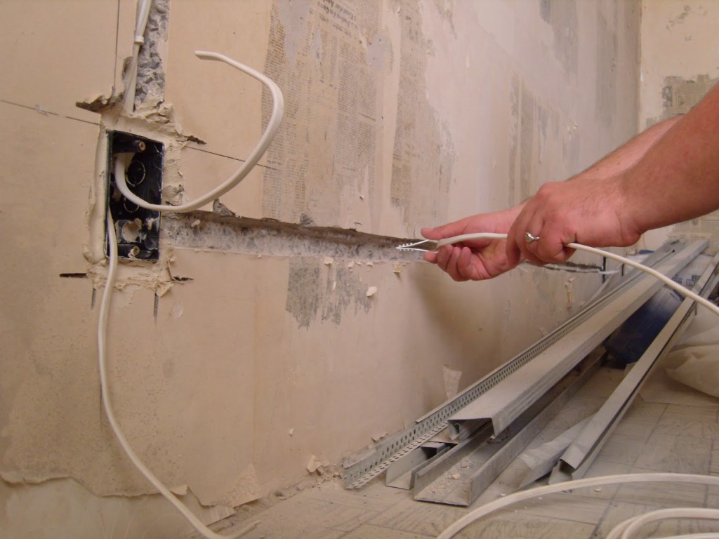 Apartmanda duvarları tamir aşamaları hakkında Apartmanda duvarları tamir aşamaları hakkında