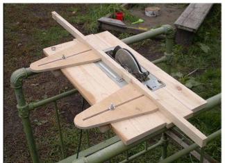 DIY table for a hand-held circular saw How to make a circular saw stationary